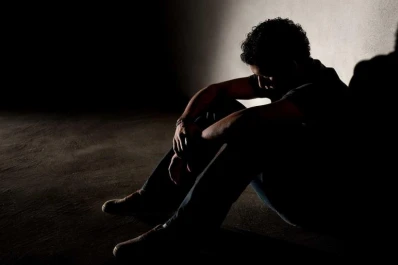 Las llamadas a la línea de asistencia al riesgo suicida se duplicaron