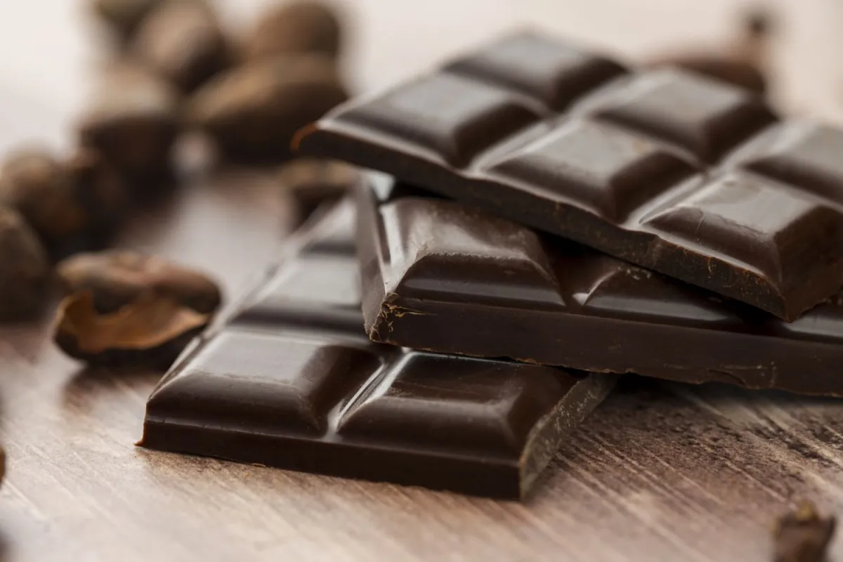 Los beneficios de consumir chocolate negro para nuestra piel y cabello. 