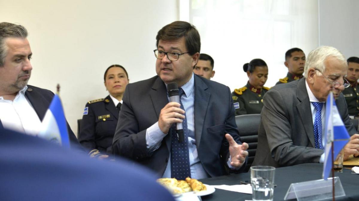 Agüero Gamboa mantuvo una reunión de trabajo con Bullrich y el ministro de Seguridad de El Salvador