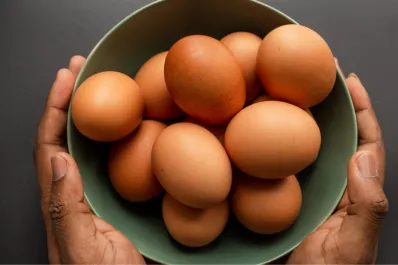 El huevo: un alimento clave para la memoria y la función cognitiva, según la ciencia