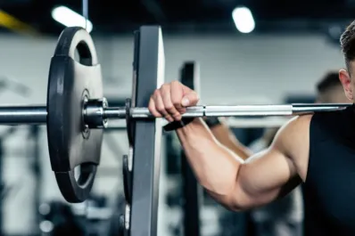 La clave para ganar músculos: ¿repeticiones rápidas o lentas?