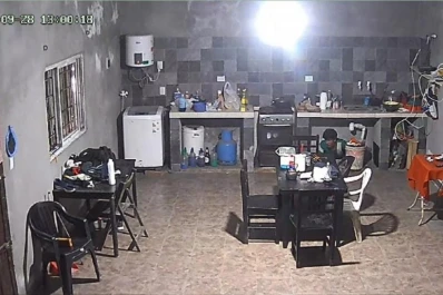 Hizo un boquete en la pared para robar en la casa de su vecino: ¡Le dieron arresto domiciliario!