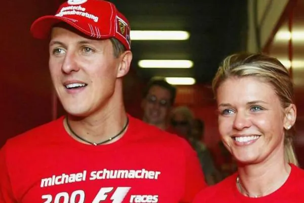 A 11 años del dramático accidente en los Alpes, Michael Schumacher vuelve a ser visto