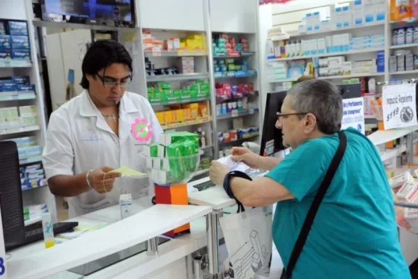 Medicamentos gratis: cómo pueden inscribirse los jubilados en el programa del PAMI