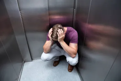 Los motivos por los que algunas personas odian subirse a los ascensores, según la psicología