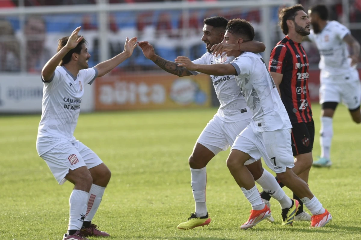 FINALISTA. El Santo es el primer clasificado para la final de la Primera Nacional.