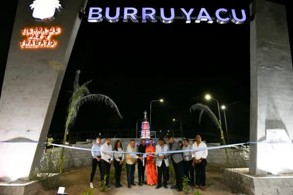 Osvaldo Jaldo inauguró obras en el marco de las fiestas patronales de Burruyacu