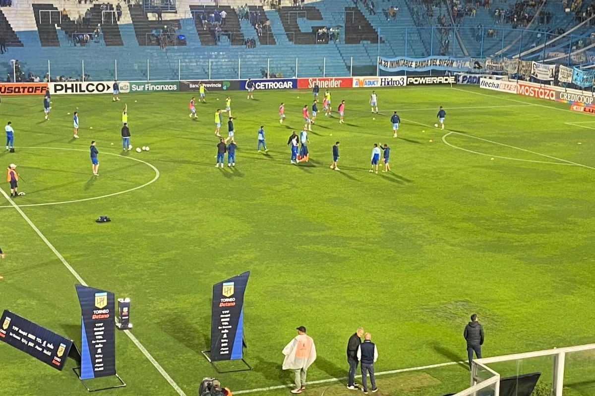 La lluvia no perjudicó el campo de juego