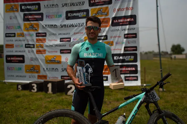 Mountain bike: Pelegrina festejó por partida doble