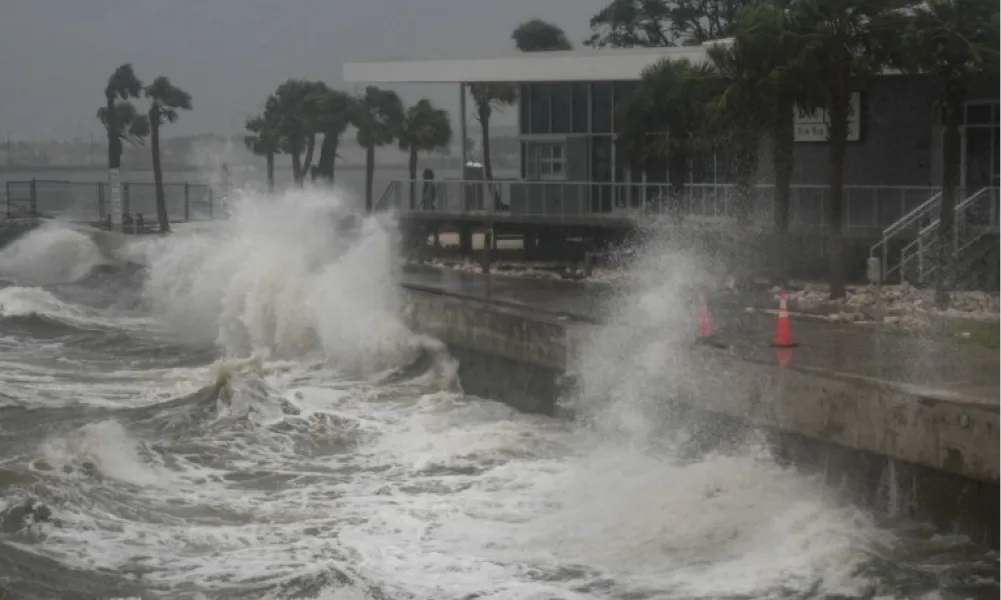 El huracán Milton tocó tierra con categoría 4.