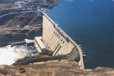 El Gobierno acelera la privatización de cuatro represas hidroeléctricas por concurso público