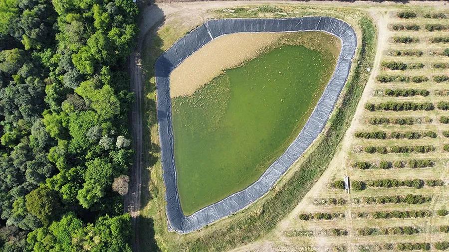 LA PRUEBA. Una vista aérea de la cuestionada laguna artificial. GENTILEZA PABLO SALCEDO