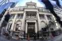 El Banco Central sigue flexibilizando el cepo, mientras el dólar baja