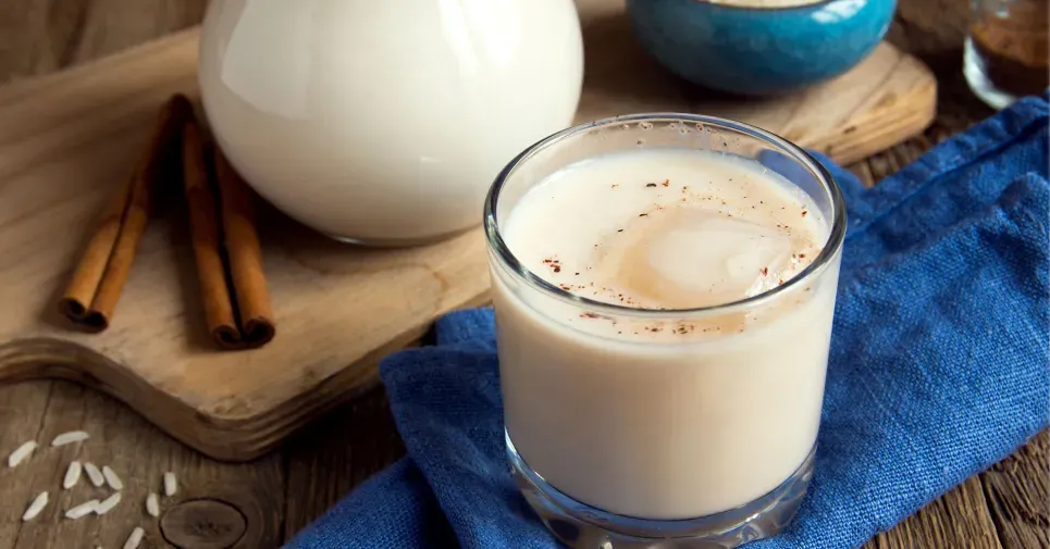 La verdad detrás del agua de avena: ¿ayuda a adelgazar?