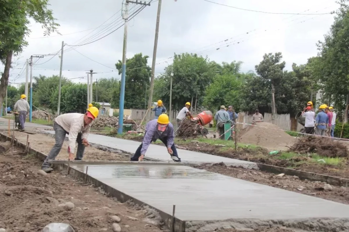 El ministro Caputo sumó a un empresario de la construcción para manejar la obra pública