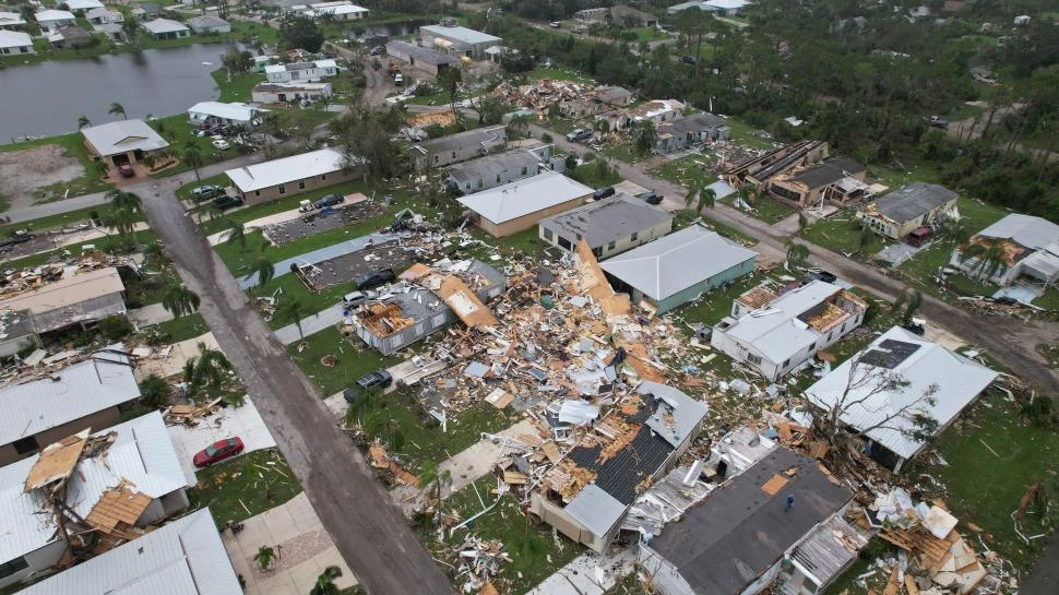 EN RUINAS. Vista aérea de cómo quedó parte de Fort Pierce, Florida.