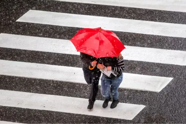 Rige una alerta amarilla por tormentas: ¿qué provincias arrancan la semana con mal clima?