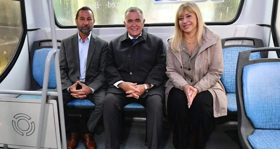 Jaldo viaja en el colectivo de la gestión hacia la interna entre Cristina y Quintela y el 2027