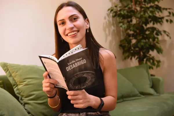 La poesía nos desafía: la joven tucumana Lucila Haar presenta su libro-sueño Desabrigo