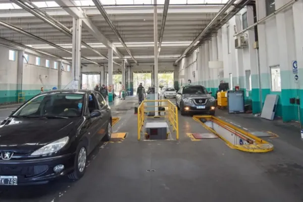 El gobierno de Milei anunció nuevos plazos para la VTV, peajes sin barreras e importación de autopartes