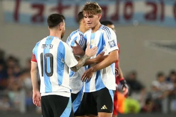 El tremendo elogio de Messi a Nico Paz, tras su debut en la Selección: Entiende perfectamente el juego