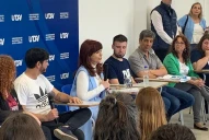 En medio del conflicto con el gobierno de Milei, Cristina Kirchner visitó una universidad