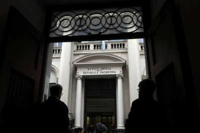 Flexibilizan el cepo cambiario para el pago de importaciones