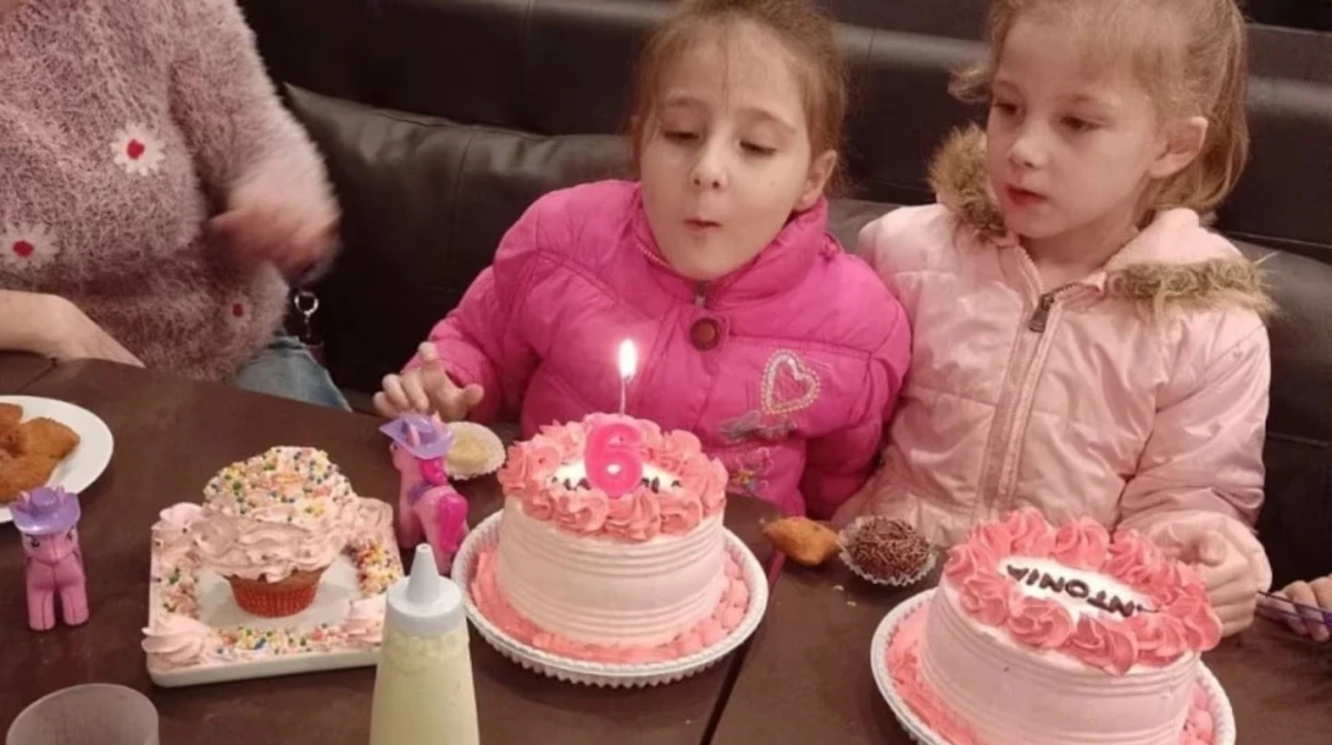 LAS GEMELAS. Manuela y Antonia Pereira tenían seis años. (Foto: gentileza abcmais)