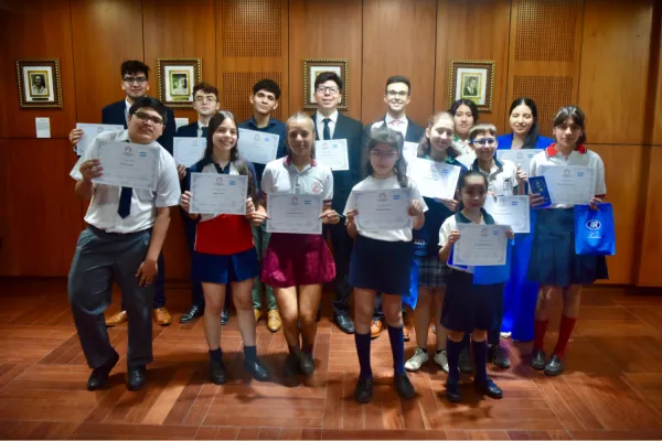 La Legislatura da por primera vez la Distinción Sarmiento a 16 estudiantes tucumanos excelentes