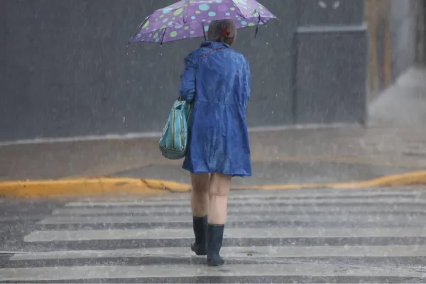 Tucumán, bajo alerta por tormenta: advierten sobre lluvias intensas, actividad eléctrica y granizo