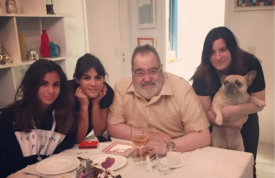 Una foto que compartió Sara Stewart Brown de la familia Lanata junto a Salsa.