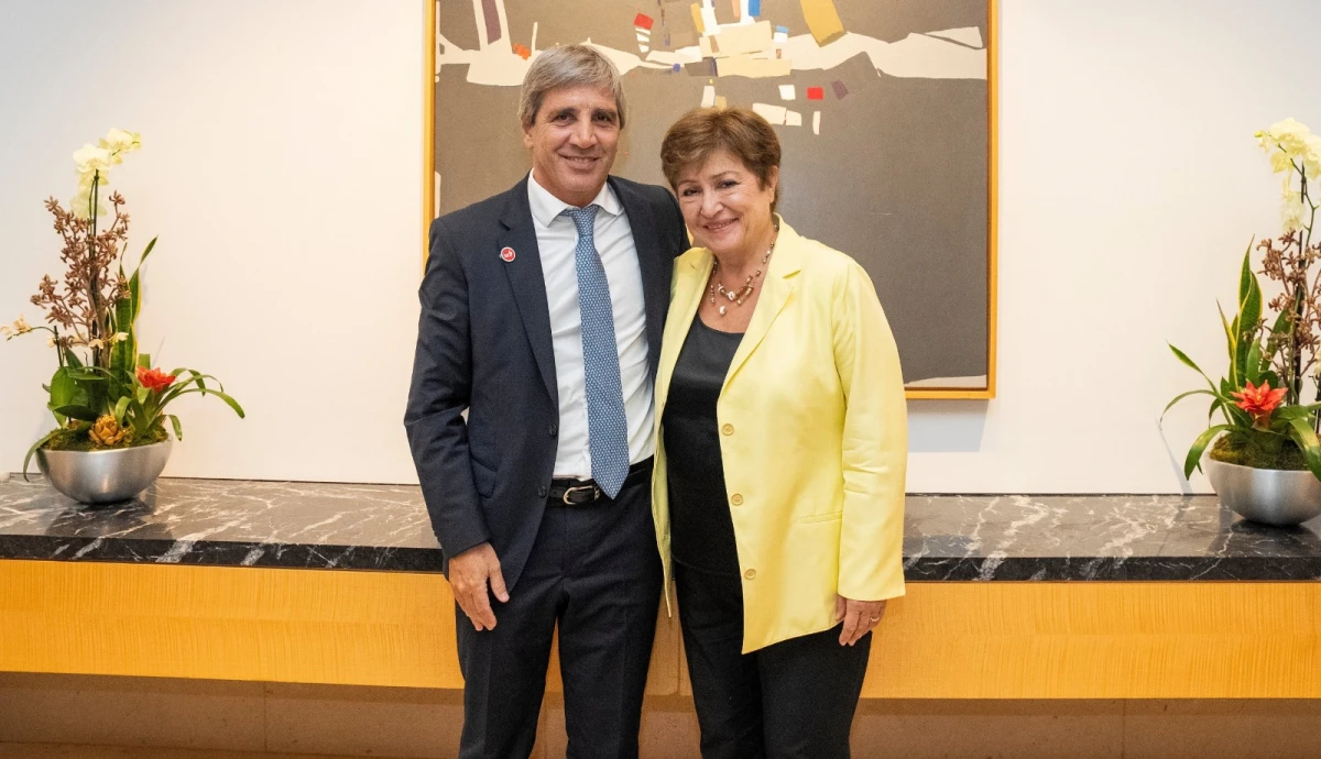 Luis Caputo y Kristalina Georgieva. FOTO X @KGeorgieva