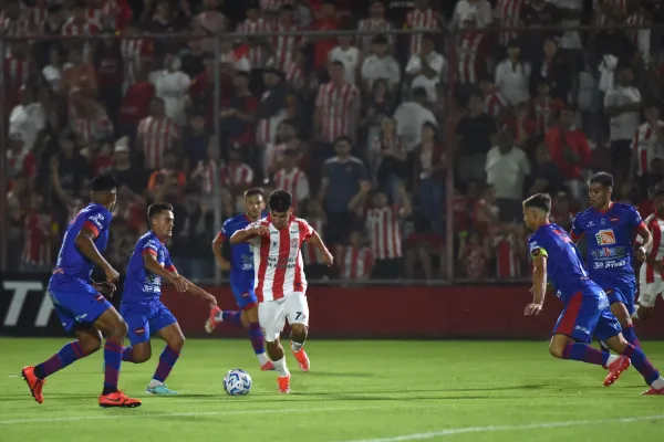 San Martín de Tucumán pasó de la euforia al suspenso en La Ciudadela