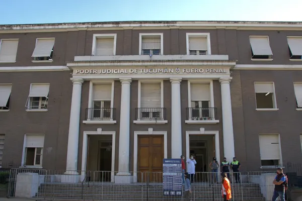 Un policía dio un certificado médico falso