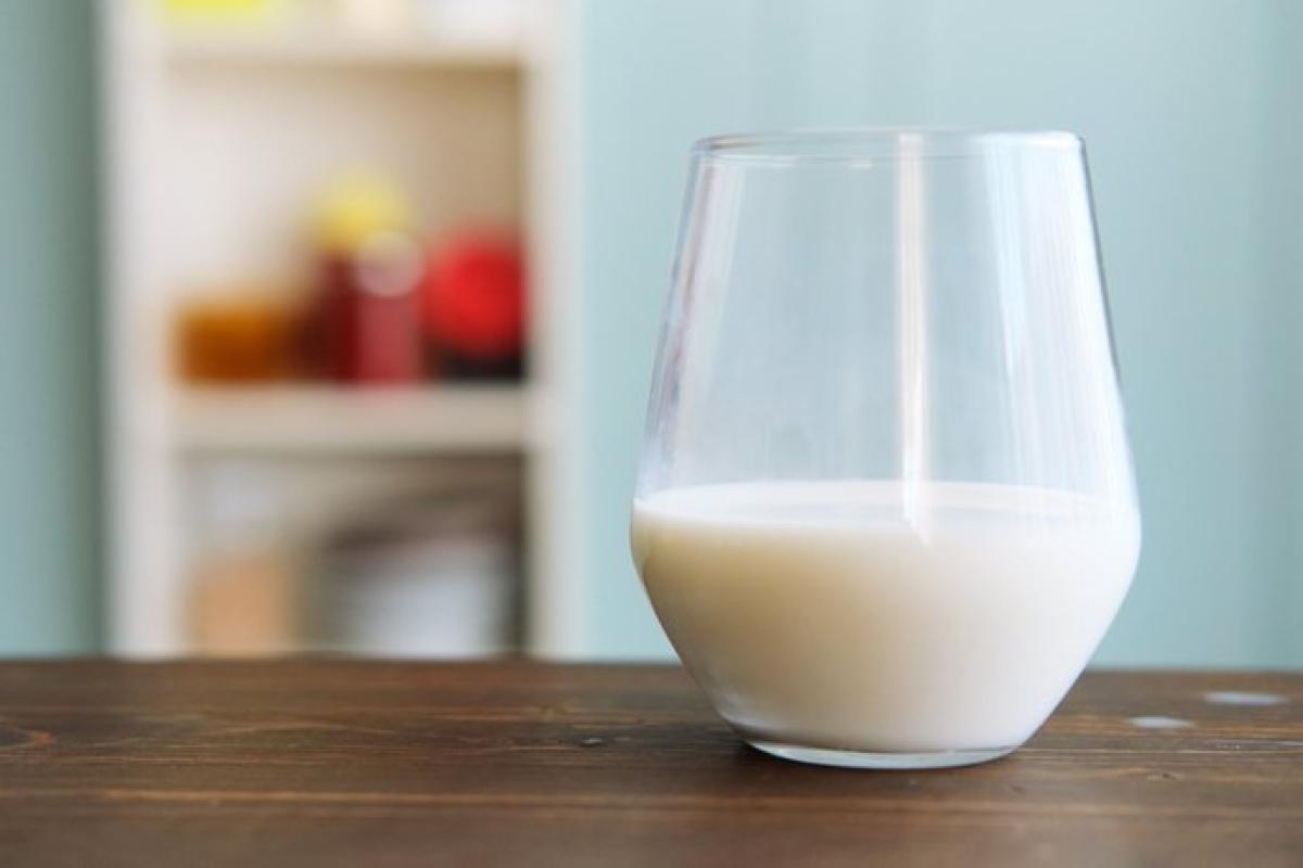 La leche cruda es un alimento no recomendable por los nutricionistas. 