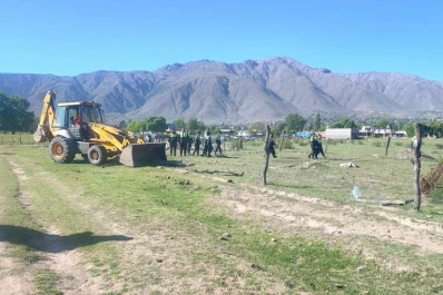 VIDEO. Continúan los desalojos en tierras fiscales de El Mollar