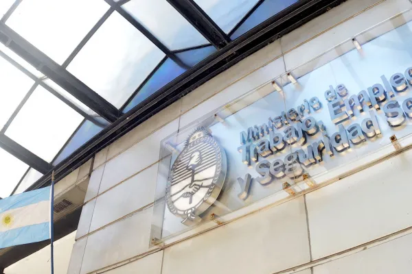 El gobierno de Milei intentará frenar el paro de UTA en una nueva mesa de negociación salarial