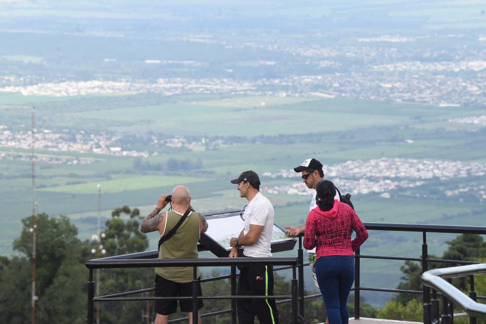 DESDE ARRIBA. En el mirador de San Javier, la cantora encontró paz.