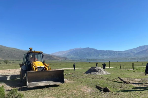 El Gobierno reclama en la Justicia por las usurpaciones: piden demoler casas