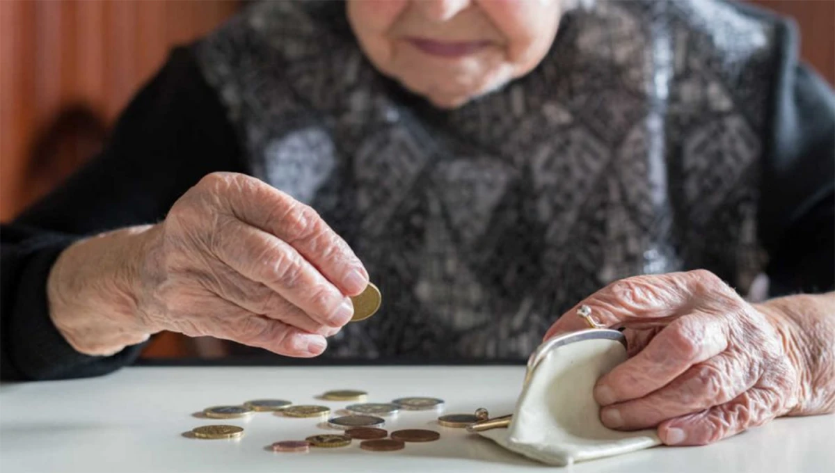 AYUDA. Los jubilados y pensionados cobrarán el bono extraordinario junto con los haberes de noviembre.