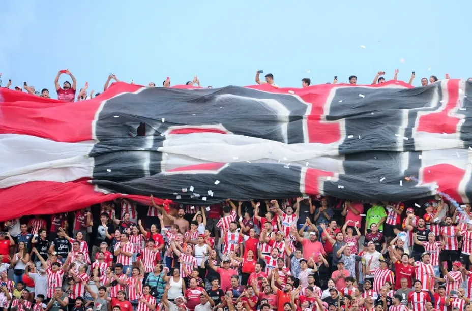 Alentá a los jugadores de San Martín de Tucumán antes de la final y ganate una camiseta oficial