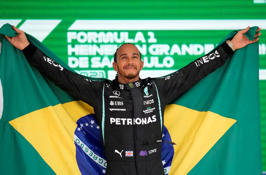 Lewis Hamilton rendirá homenaje a Ayrton Senna en el Gran Premio de Brasil de la Fórmula 1: ¿qué icónico auto usará?