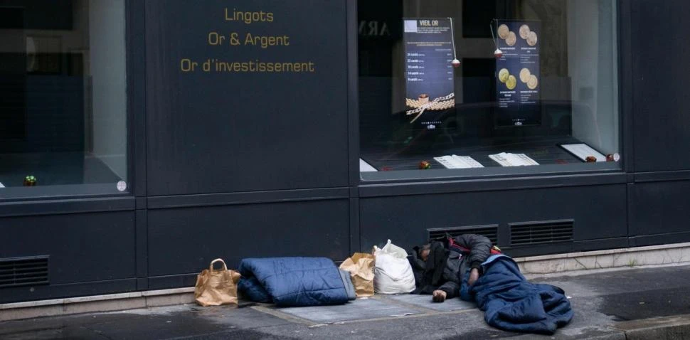 INTEMPERIE. Estiman que la gente sin hogar en Francia se duplicó.