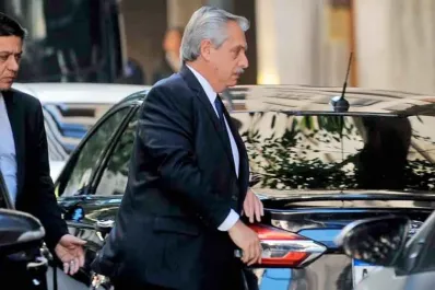 Alberto Fernández y otras 38 personas fueron citados a declarar en la causa de los seguros