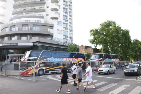 San Martín de Tucumán buscó refugio pero le fue imposible escapar de la pasión de los hinchas