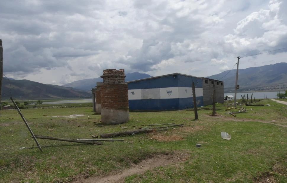 UNA VISTA ÚNICA. El terreno cedido al sindicato de los textiles tiene tres hectáreas. Allí se instaló un club de fútbol y construyeron viviendas.