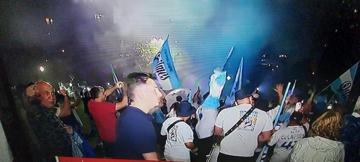 La Colapintomanía invade una plaza de San Pablo antes de las carreras de mañana por el Gran Premio de Brasil