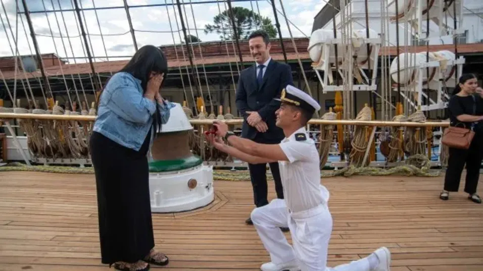 FRAGATA LIBERTAD. Luis Petri, testigo del pedido de casamiento.