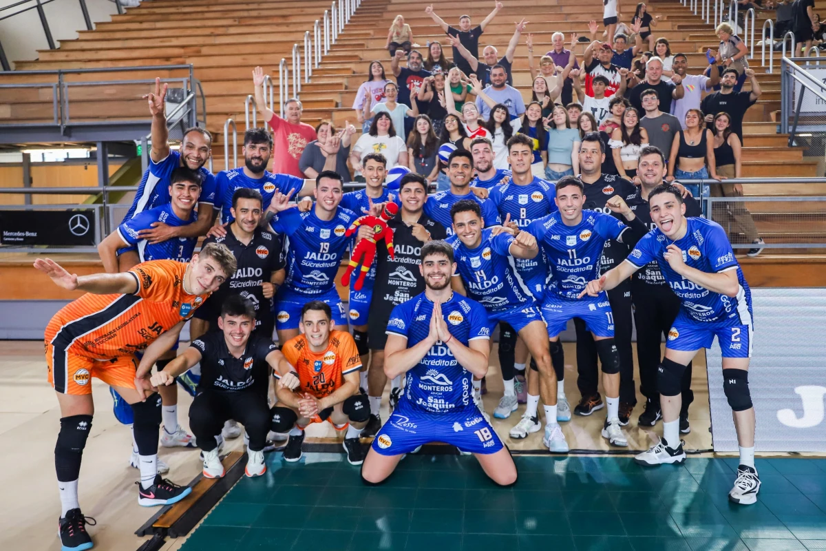 ENTUSIASMO. Monteros Vóley se preparó para llegar más allá de los cuartos de final a los que arribó en la temporada pasada. FOTO PRENSA MONTEROS VÓLEY