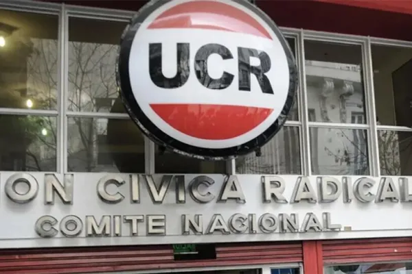 Ataque al Comité Nacional: la UCR entregó las pruebas a la Justicia y agradeció las muestras de solidaridad